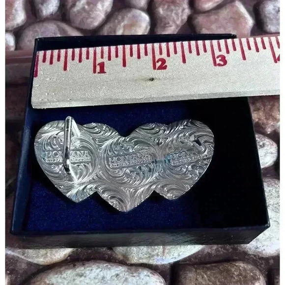Montana Silversmiths NRA Women’s Triple Heart Buckle New In Box - Picture 3 of 6